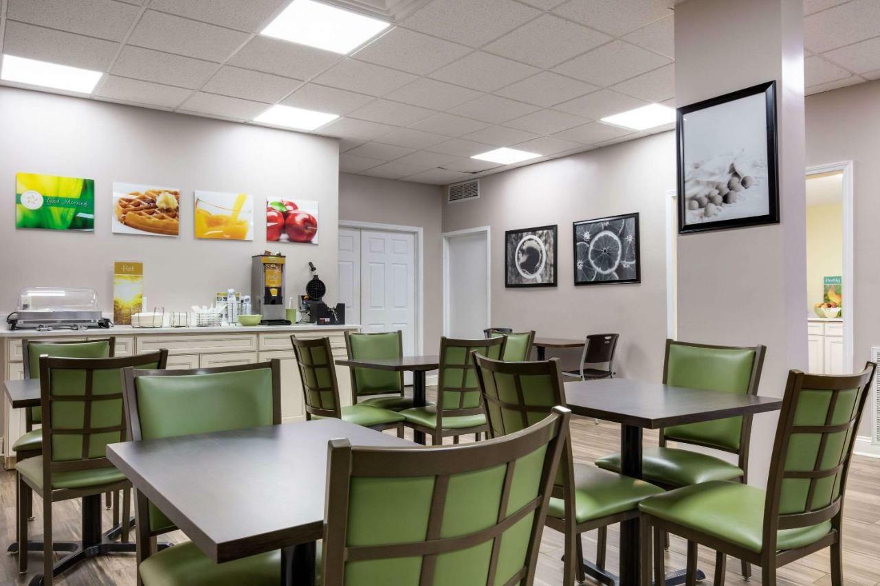 Quality Inn Старквілл Екстер'єр фото